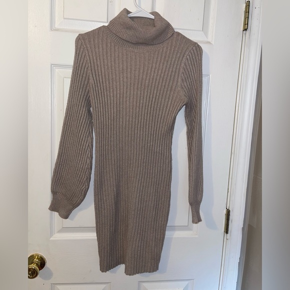 Turtleneck Longsleeve Dress - Picture 1 of 3